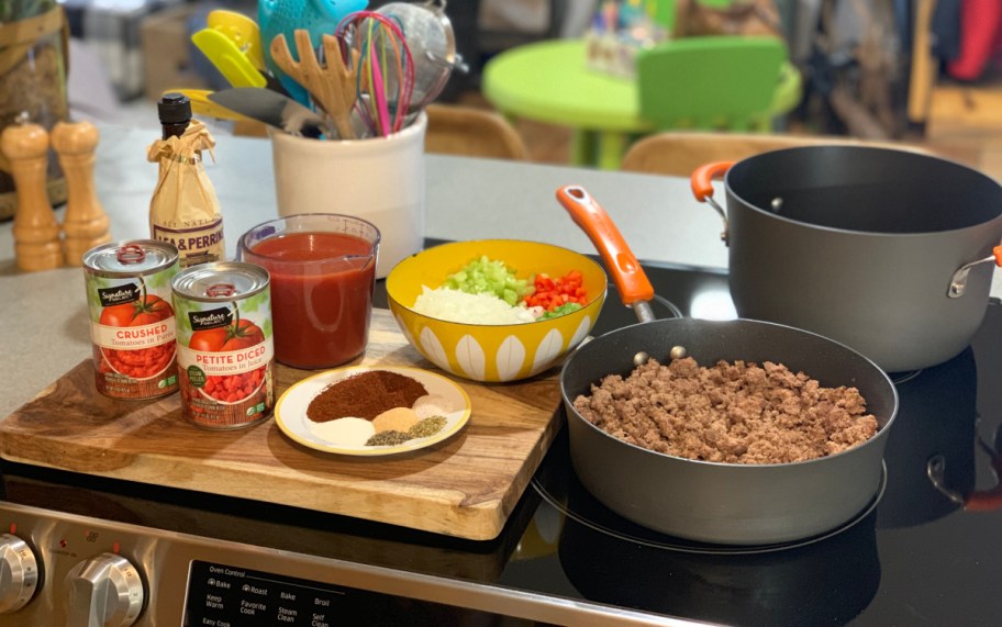 Ingredients to make Wendy's copycat chili