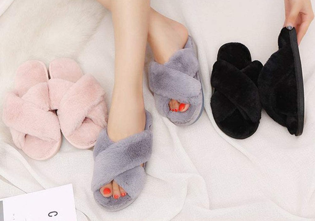 fuzzy flip flop slippers