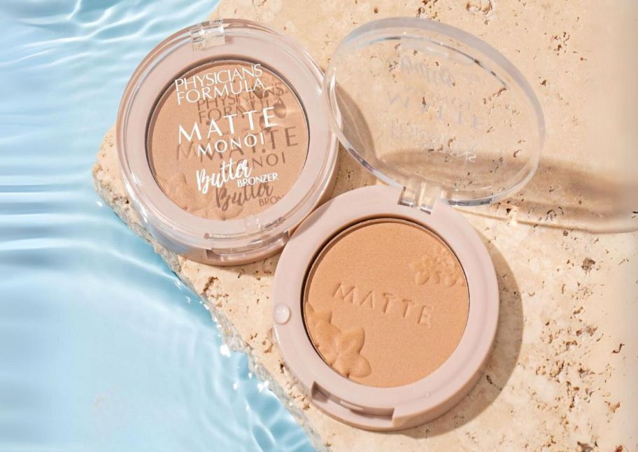 a mini matte bronzer compact.