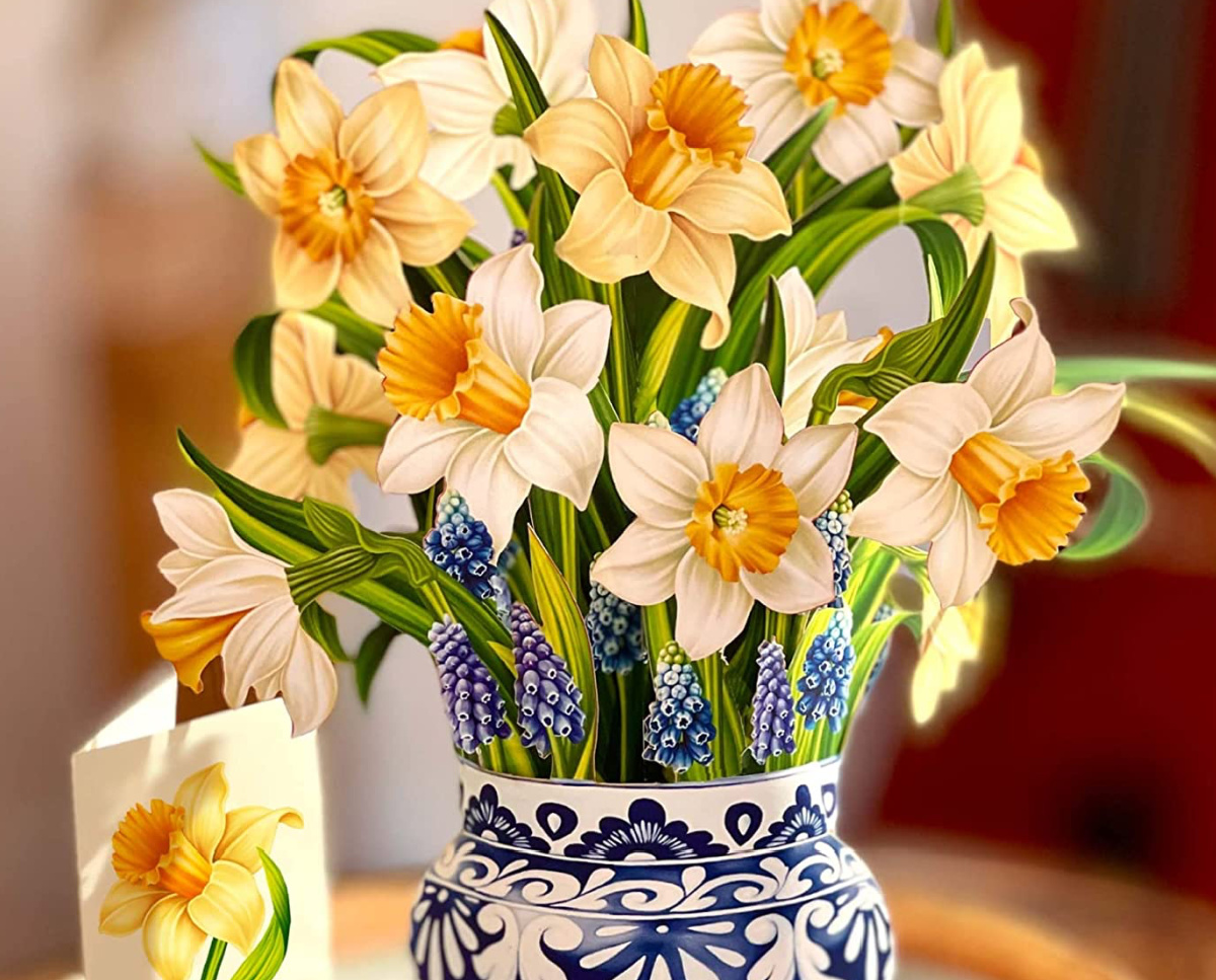 FreshCut Paper English Daffodils Bouquet Pop-Up Card