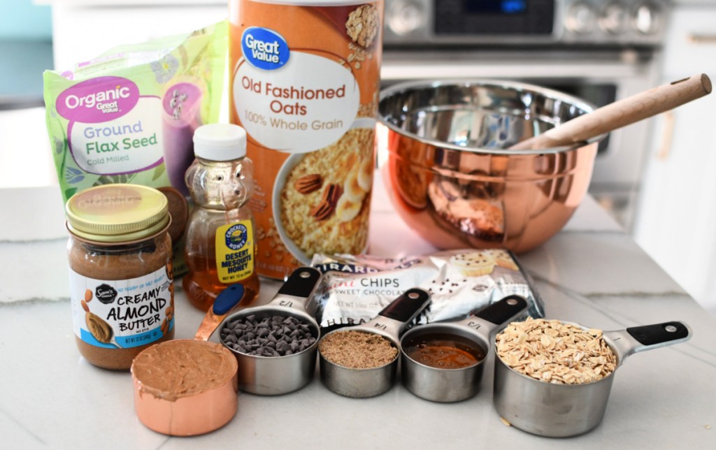 Ingredients used to make no bake oatmeal energy bites