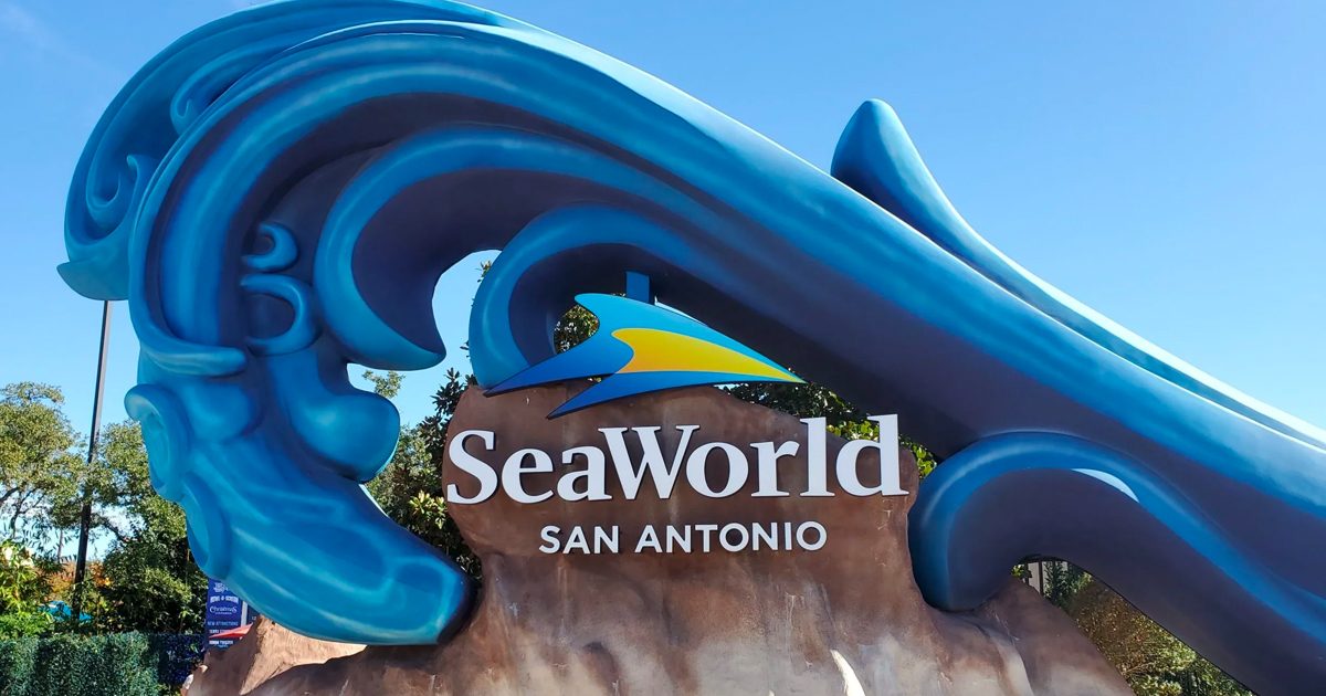 SeaWorld San Antonio sign