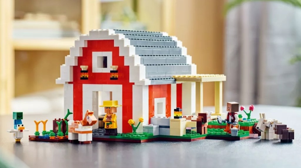 LEGO Minecraft Red Barn building set
