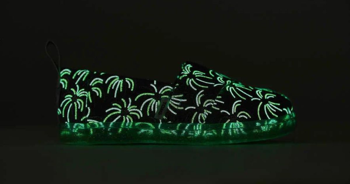 glow in the dark TOMS shoes