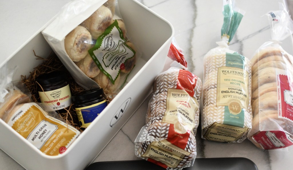 wolferman's breadbox gift set with English muffins and preserves