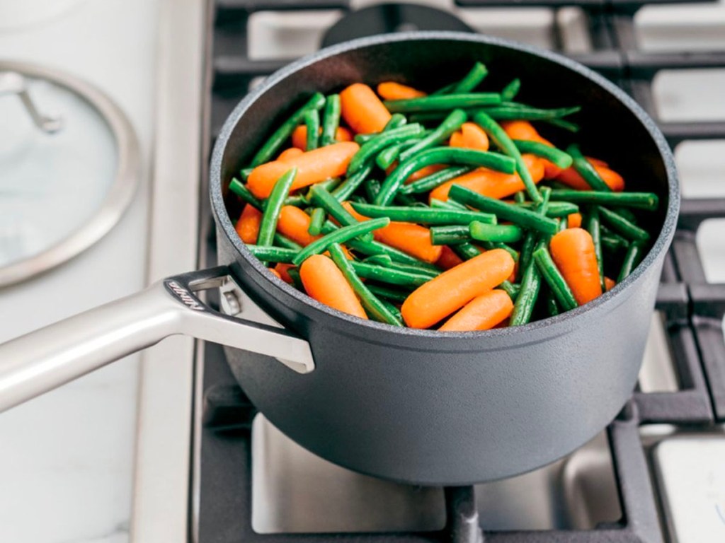 ninja cookware stockpot with veggies