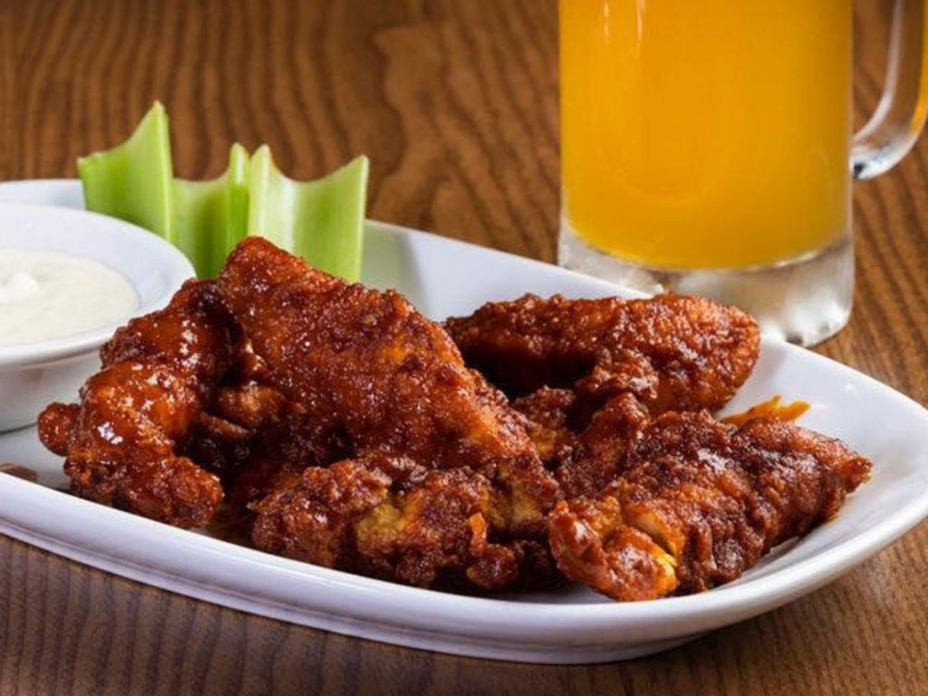 Plate of XL Boneless Wings from 99 Restaurants