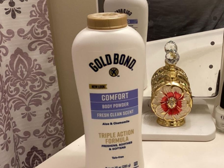 Gold Bond Comfort Body Powder in Fresh Clean Scent 10oz Bottle on counter