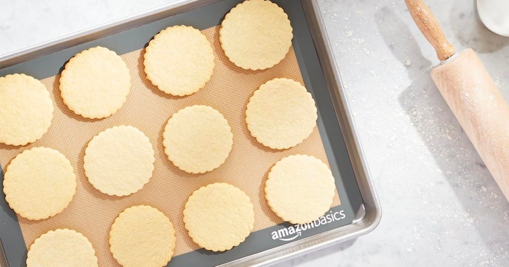 amazon basics baking mat on tray cooking sheet with cookies
