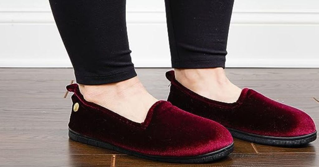 Woman's feet wearing Dearfoams Rachel Slippers