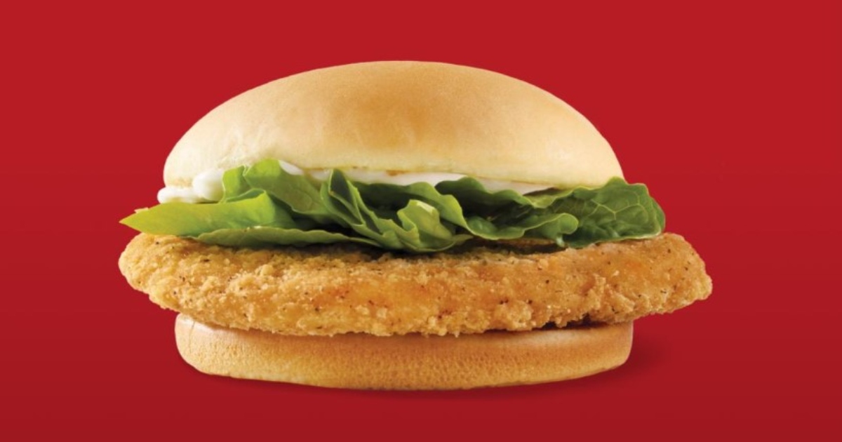 Wendy's Crispy Chicken sandwich with lettuce and mayo