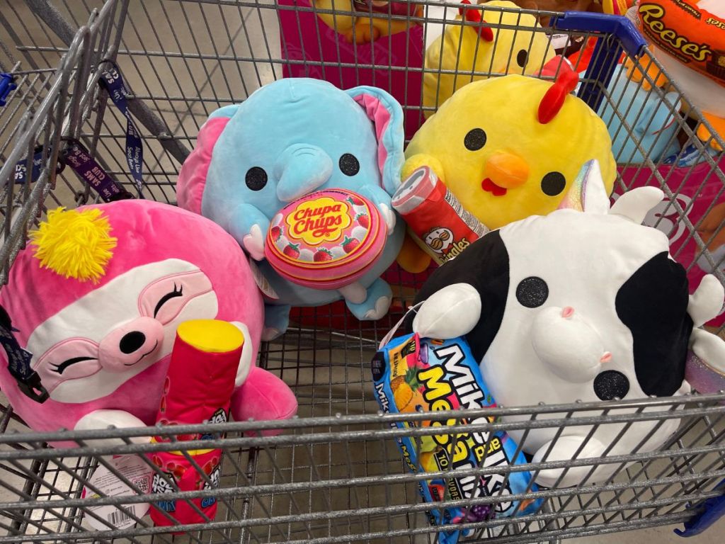 4 Sanckle plushies in a cart
