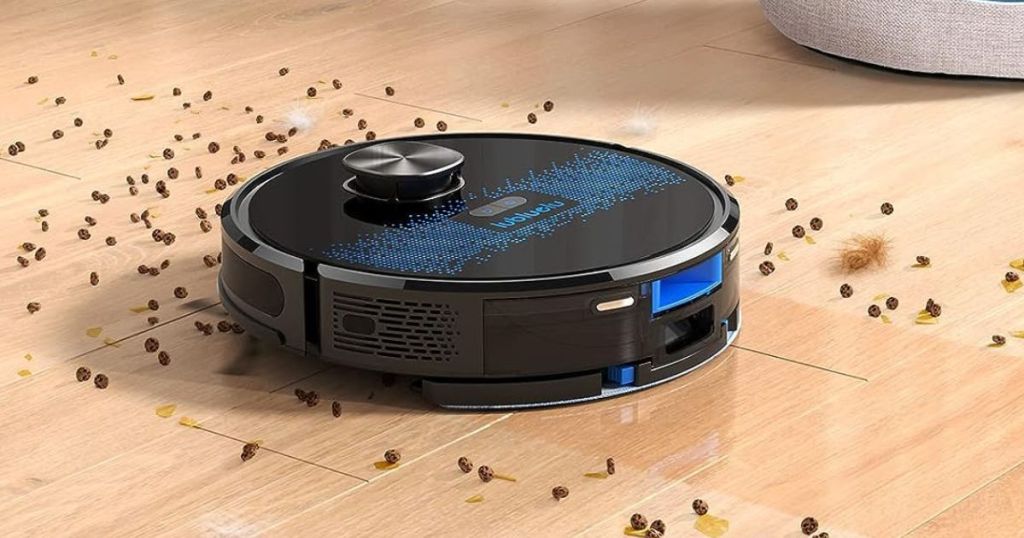 Lubluelu 2 in 1 Robotic Vacuum Cleaner sweeping and mopping wood floor