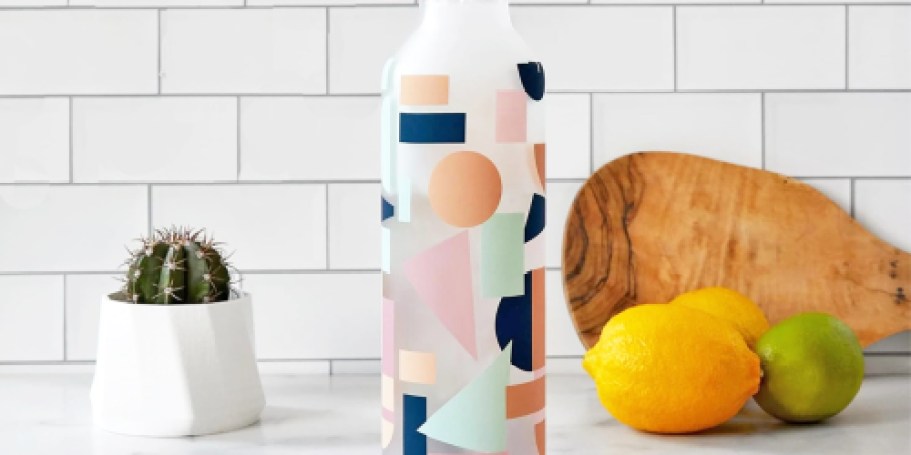 Pyrex Color Changing Glass Water Bottle Only $7 on Amazon (Regularly $25)