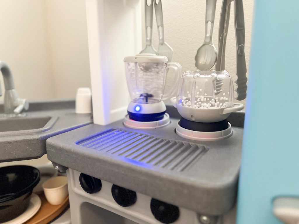 interactive popcorn maker on kids kitchen