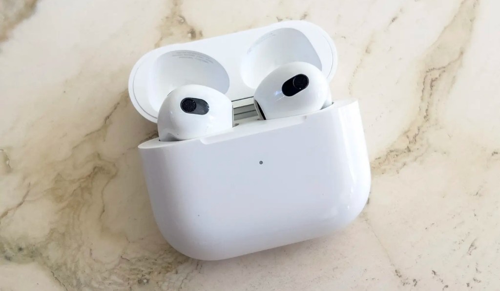 Apple AirPods 3rd Generation with Lightning Charging Case