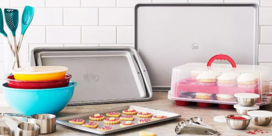 Food Network 3-Piece Cookie Sheet Set Just $7.49 w/ Free Pickup at Kohl’s (Regularly $40)