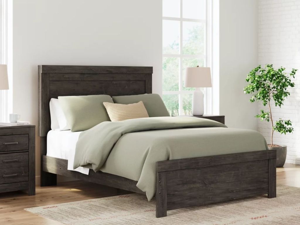 Brinxton Panel Bed