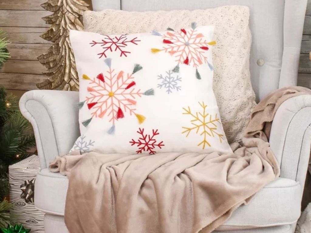 HGTV Home Collection Holiday Pillows