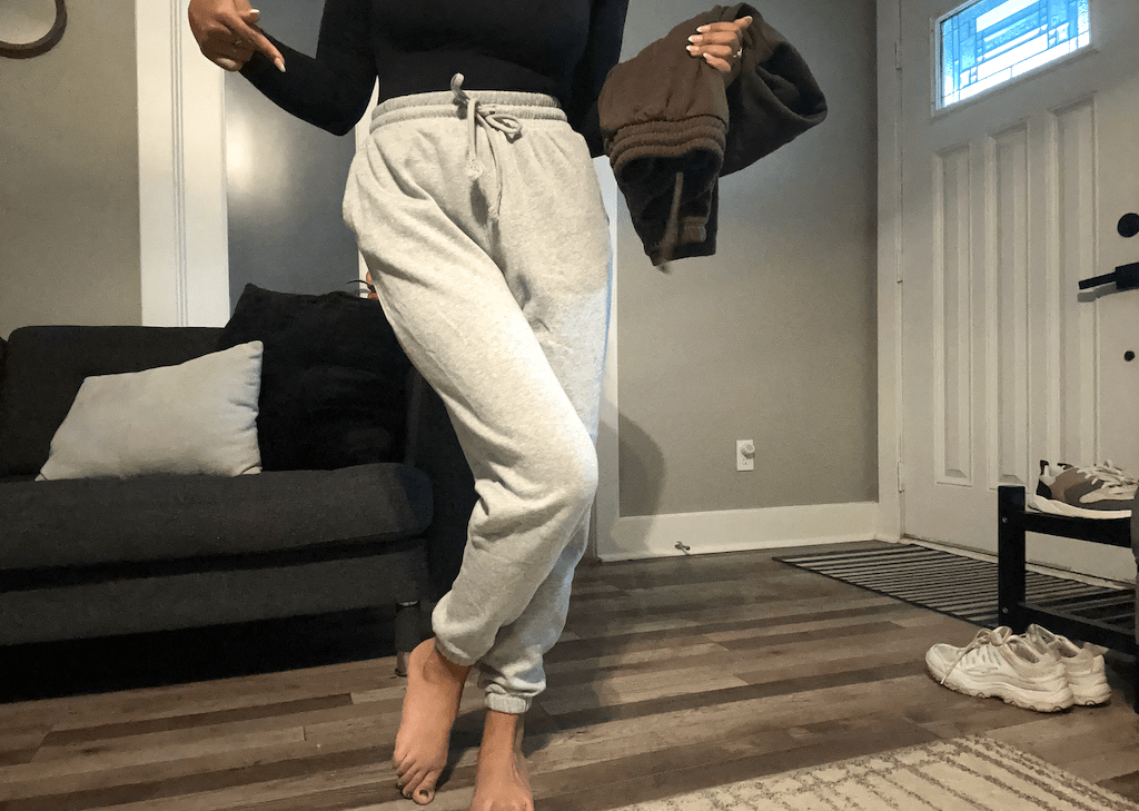 woman wearing grey Kohl's joggers 