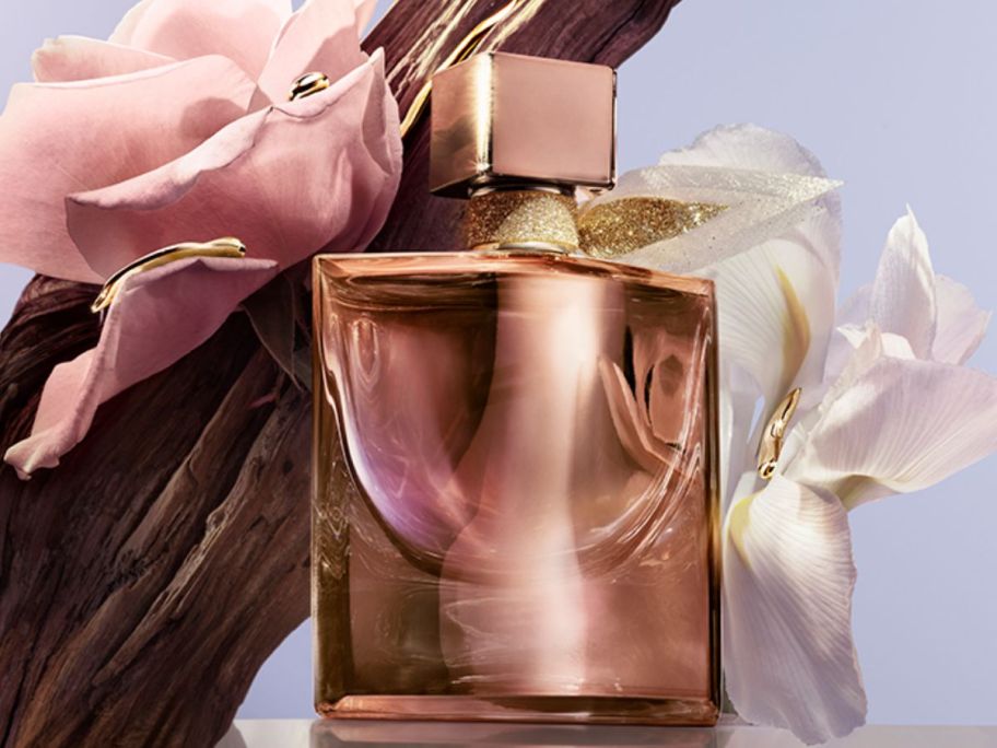 A bottle of Lancome La vie est belle L'Extrait de Parfum 