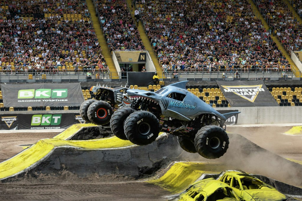 shark monster truck in arena