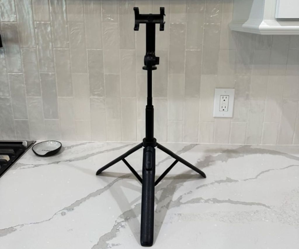 A Tripod on a kitchen counter