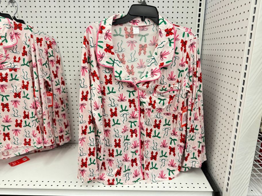 Long-Sleeve Christmas Pajama Shirt w/ Pocket in store