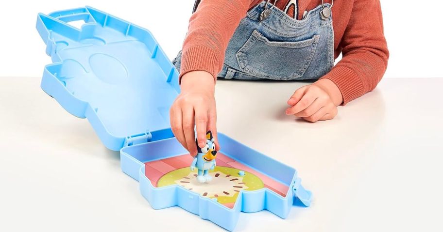 Bluey Deluxe Play & Go Playset