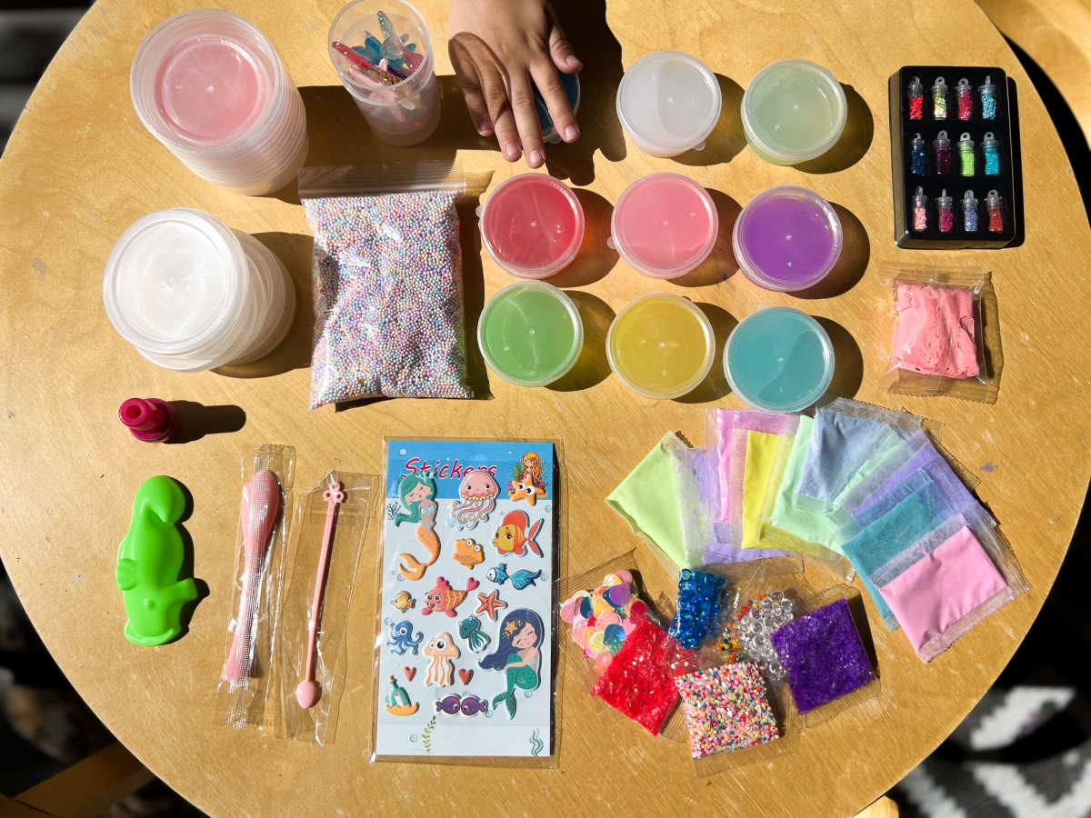 contents of Mermaid slime making kit