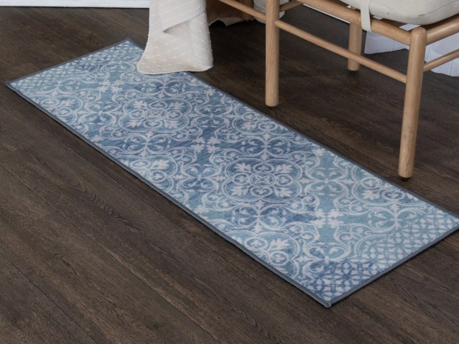 blue runner on dark hardwood floors