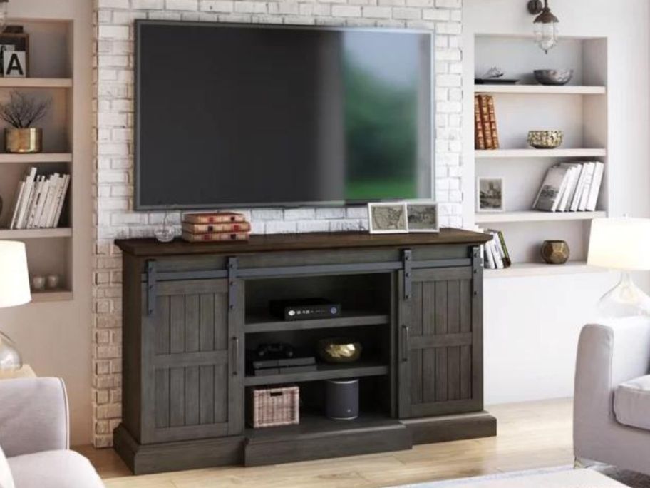 Laurel Foundry Modern Farmhouse Rhiannon 63'' Media Console 