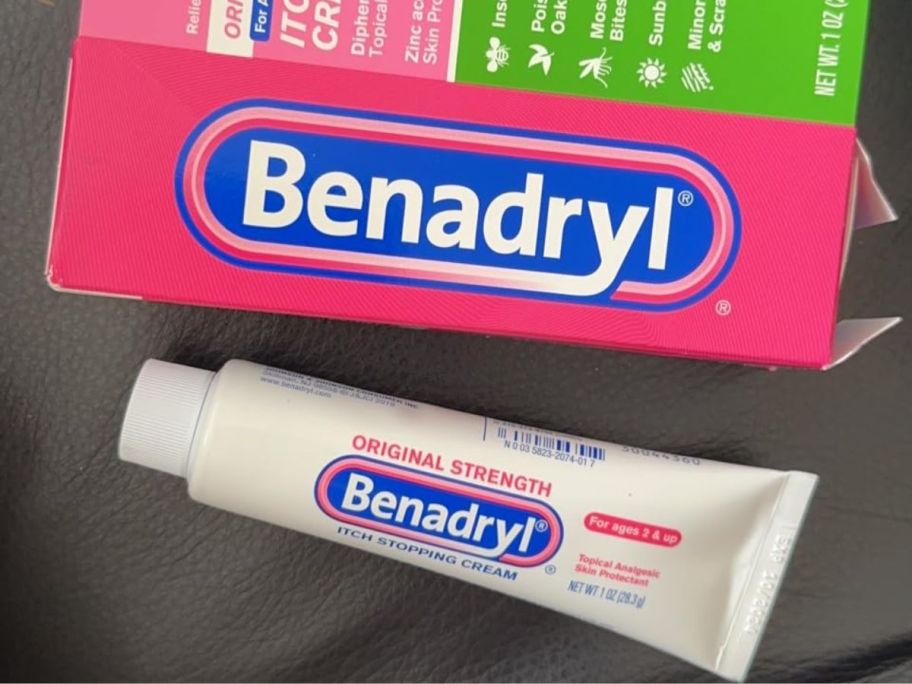 A tube of Benadryl Cream next to the box it comes in