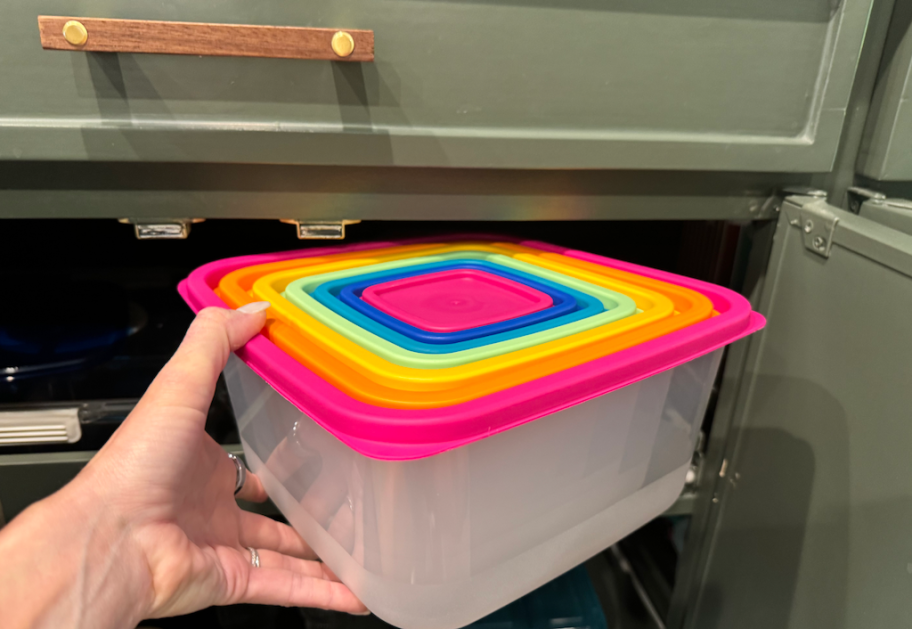 Putting away Walmart mainstays food storage set 