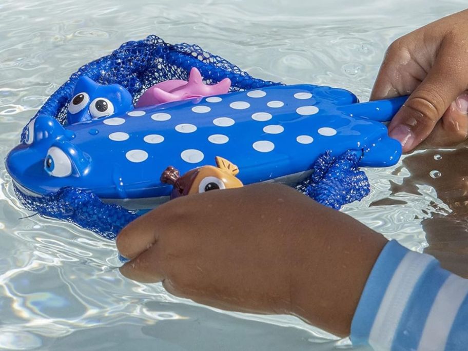 Swimways Finding Dory Mr. Rays Dive and Catch Game