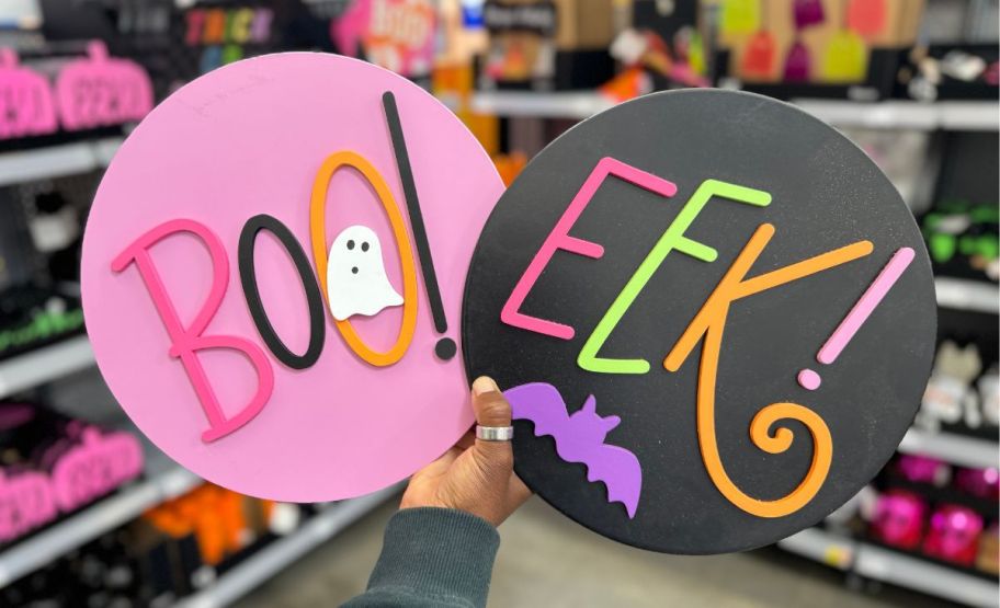 Boo and eek wooden signs