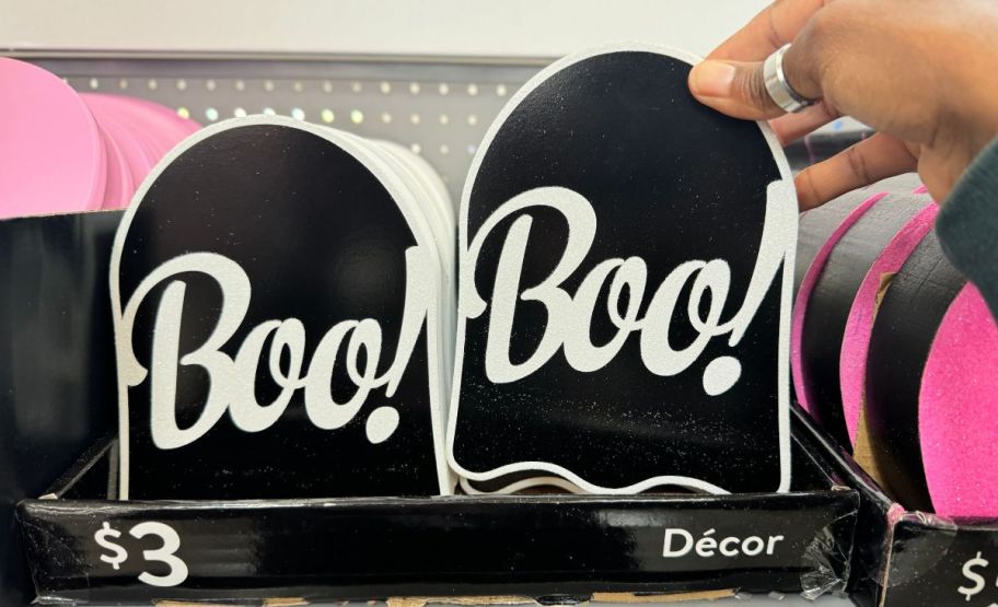 boo wooden hanging sign