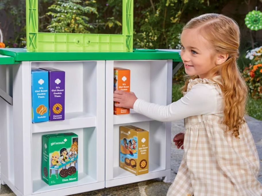 Little Tikes Girl Scout Cookie Booth 