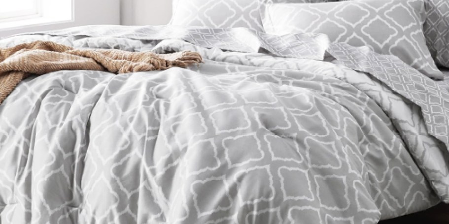 Complete 7-Piece Bedding Sets from $24.99 Shipped on Amazon (Regularly $60)