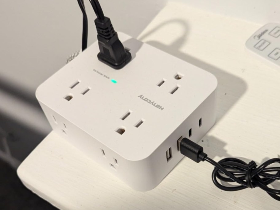 HANYCONY 5' Power Strip w/ 8 Outlets & 4 Charging Ports