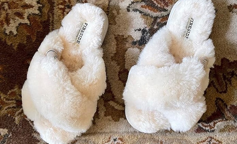 cream criss cross fluffy slippers 