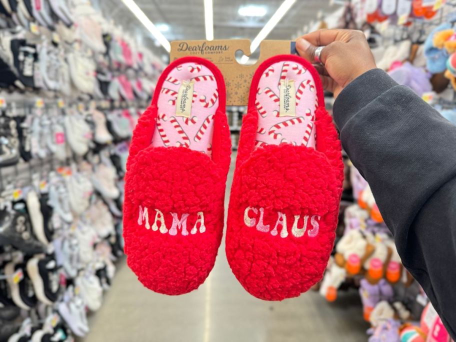 Dearfoams Cozy Comfort Slippers Mama Claus
