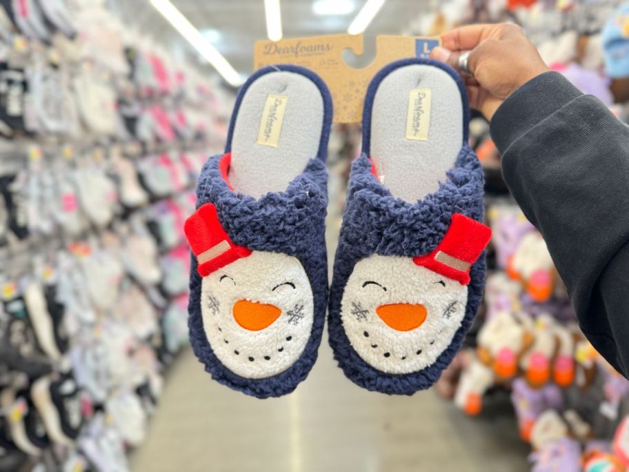 Dearfoams Cozy Comfort Slippers Snowman