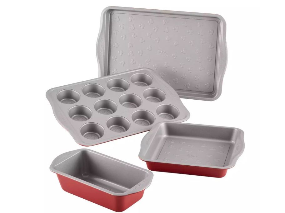 Farberware Disney Bake w/ Mickey Mouse 4-Piece Set stock image