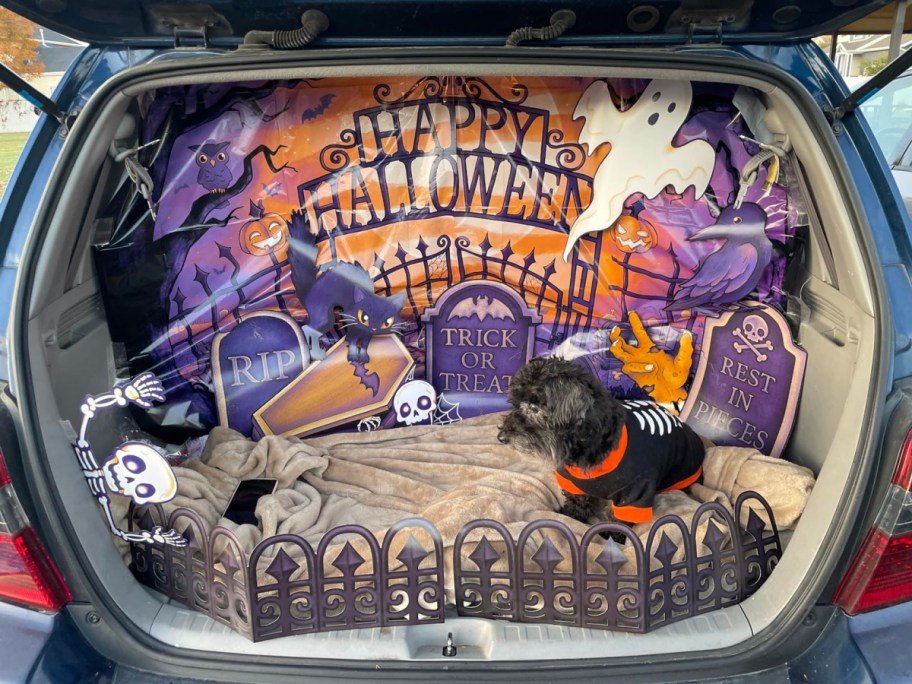 Trunk or Treat Halloween Graveyard Idea