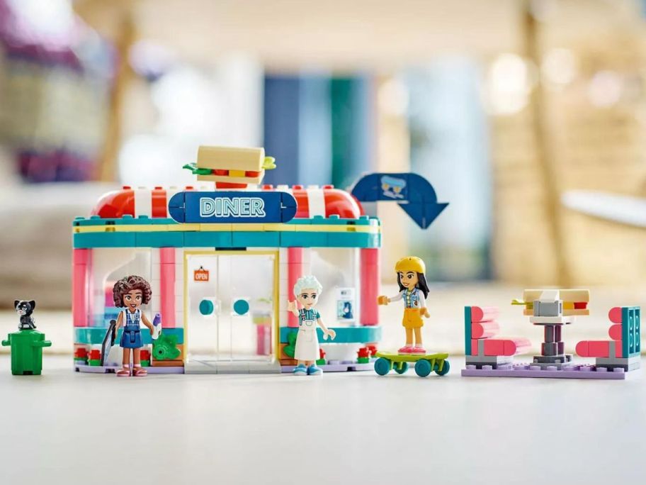 LEGO Friends Heartlake Downtown Diner