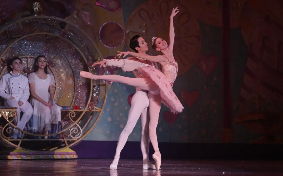 ballerina couple on stage