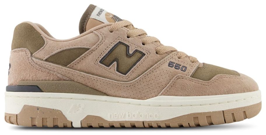 New Balance Women's 550 Shoes stock image