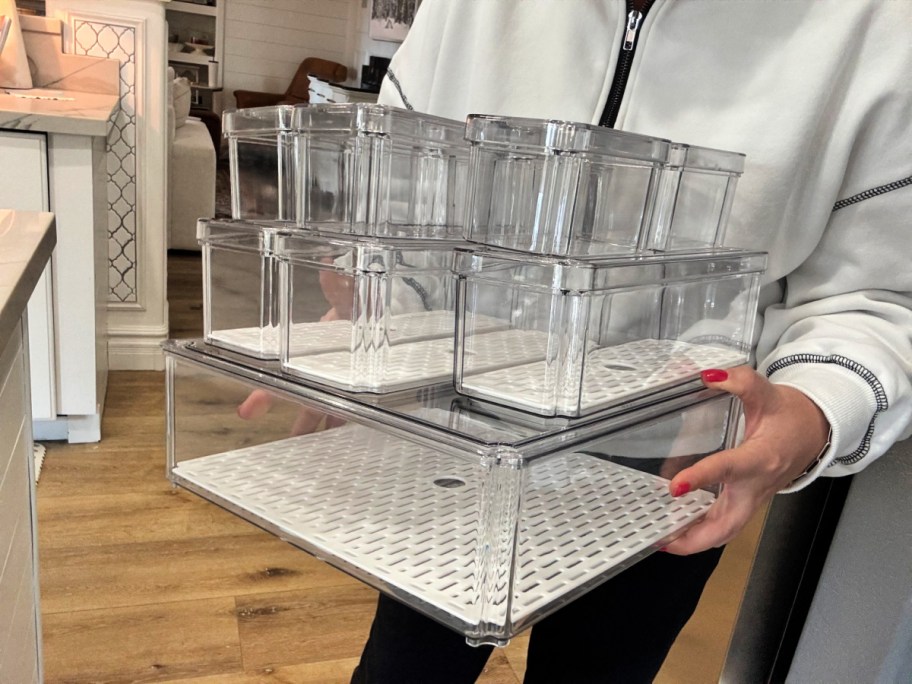 holding amazon fridge organizer container for produce 
