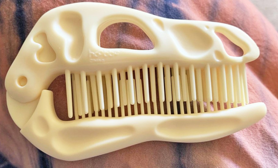 t-rex fossil head comb